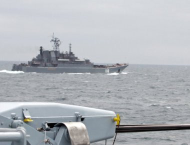 DW: «Κρύος ιδρώτας» στην Βρετανία για τα ρωσικά πολεμικά πλοία στη Βόρεια Θάλασσα